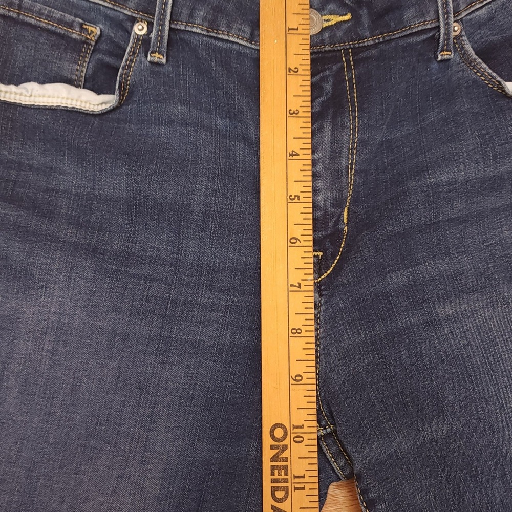 Levi Strauss Classic Mid Rise Skinny Jeans Dark Wash Size 16 - Picture 7 of 12